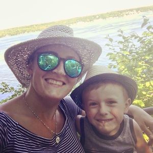 Meet your Posher, Angela